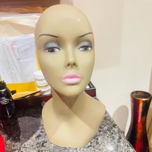 Mannequin head for Wigs